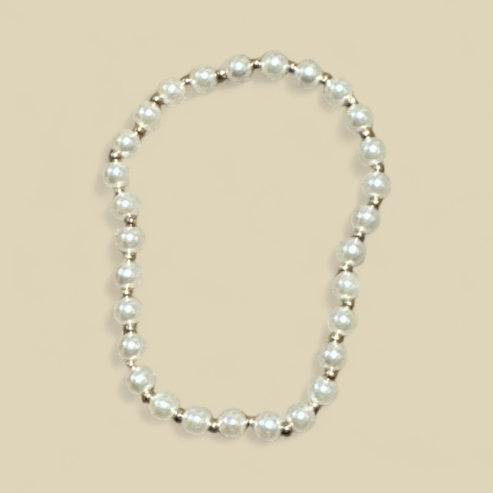 Elegant Gold Pearl Bracelet